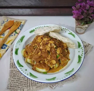 Lontong Kacang, Kuliner Sederhana Yang Penuh Rasa Dan Tradisi