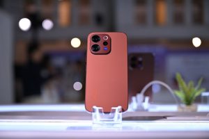 Vivo V70 12GB/512GB Resmi Hadir Di Indonesia