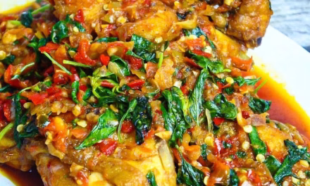 Ayam Sambal Kemangi: Kuliner Pedas Yang Wajib Anda Coba!