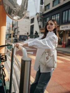 Fashion Statement! Syifa Hadju, Acara Chanel Di Korea