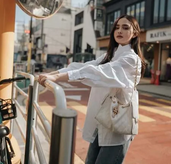 Fashion Statement! Syifa Hadju, Acara Chanel Di Korea