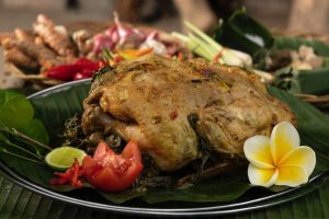 Ayam Betutu: Kuliner Khas Bali, Kaya Rempah, Menggugah Selera