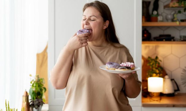 Stop Salahin Makan! Ini Faktor Penyebab Berat Badan Cepat Naik