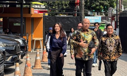 Sarwendah Dan Ruben Onsu Bertemu Di Sidang Hak Asuh Anak