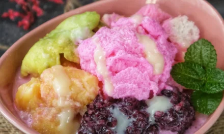 Bukan Es Biasa! Es Doger Tradisional Punya Rasa Manis & Gurih
