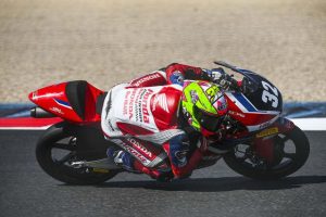 All Out! Kiandra Ramadhipa Curi Podium 2 Moto3 Junior Aragon